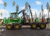 Форвардер John Deere 1110D