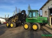 форвардер John Deere 1410