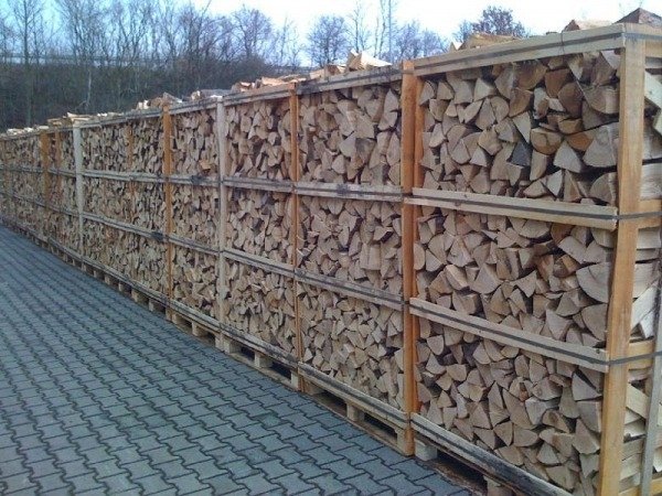 Доставка колотых дров.
